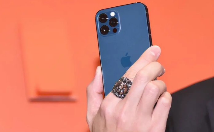 新城苹果手机维修分享iPhone12系列重启方法教程 